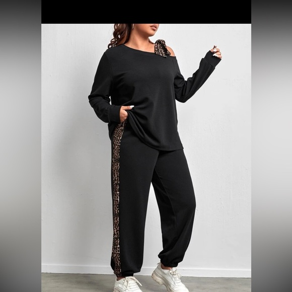 SHEIN 2 piece jogging set. - Picture 1 of 4